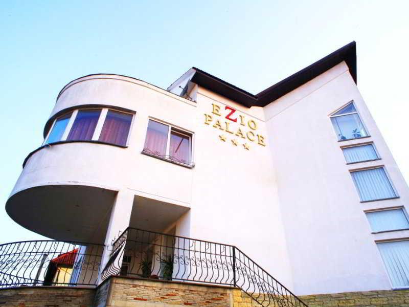 Hotel Ezio Codru Exterior foto